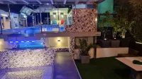 EDVIL BEACH RESORT AND JACUZZI POOL SPA - شاطئ