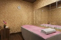 Howard Johnson by Wyndham Abu Dhabi - spa