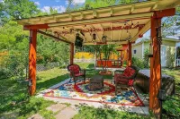 Modern Cozy Silver Spring Getaway Basement Guesthouse - Close to DC