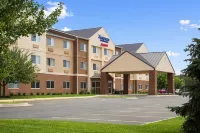 Fairfield Inn & Suites Lansing West Hotels in Waverly