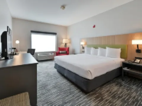 Country Inn & Suites by Radisson, Bloomington-Normal Airport, IL Hotels in Bloomington
