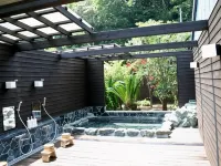 Gallery Court Ofa Atu - parking
