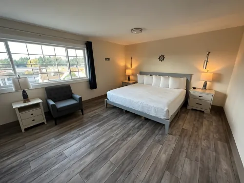 Coastal Inn and Suites Hotels in Long Beach