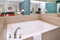 Econo Lodge Inn & Suites Port Arthur Near Sabine Pass Hotel a Port Arthur