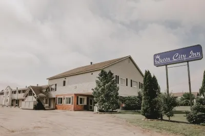 Queen City Inn Hotels near John Bapst Memorial High School