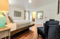 Stunning View, Fully Stocked Kitchen Near Wineries Hotels in Josephine County