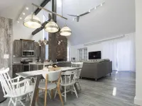 Luxury home, close to 2 ski resorts, 3 water parks, casino, outlets, high-tech.