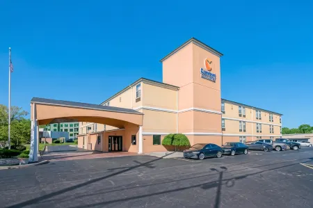 Comfort Inn & Suites Cincinnati Eastgate