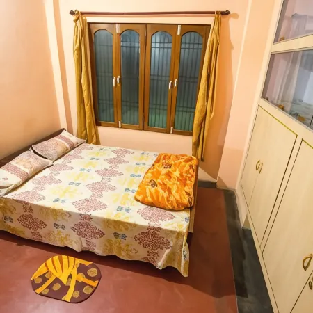 Somit Paying Guest House