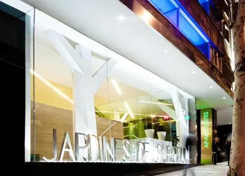 Apartosuites Jardines de Sabatini Các khách sạn ở Madrid