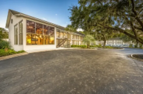 Charleston Creekside Inn