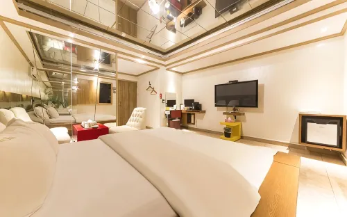 S-Petite Hotel - Moteles