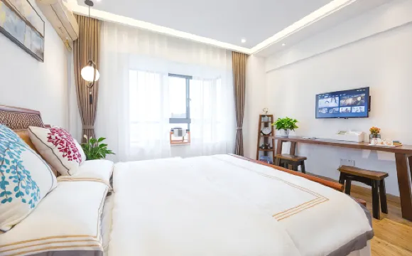 Dali Canger Xiaozhu Scenic Apartment (Huadian Road No.1)