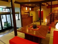 Hana Ryokan Iwatoya