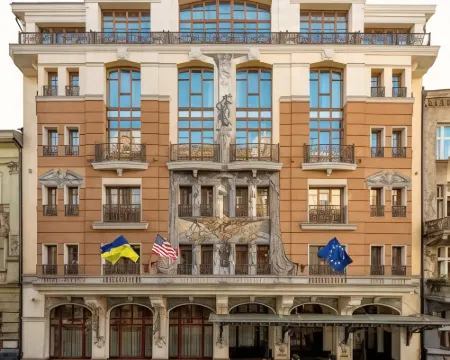 Nobilis Hotel リヴィウのホテル