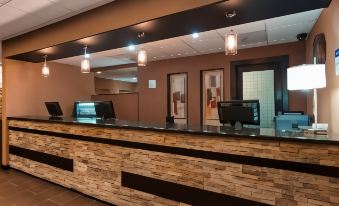 Best Western Yuma Mall Hotel  Suites