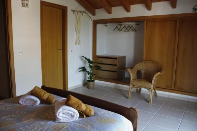 Casa Delbon Guest House Hotels near Arrifana