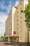 Ibis Paris Canal Saint-Martin Các khách sạn ở Paris