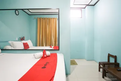 RedDoorz Near Mikie Holiday Funland Berastagi Các khách sạn ở Berastagi
