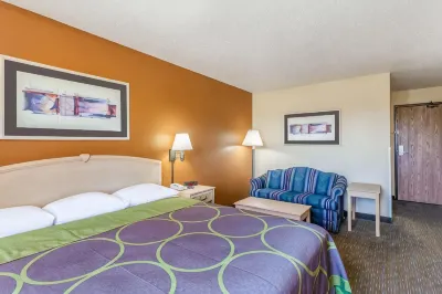 سوبر 8 باي ويندام شارلوت/أميوزمينت بارك أريا فنادق في 