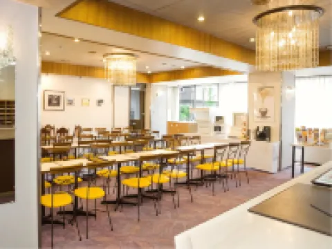 Hotel Econo Higashi Kanazawa โรงแรมในยูระ