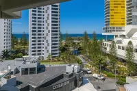 Victoria Square Apartments - Mountain view