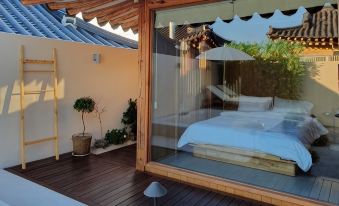 Gyeongju Onsaemi Hanok