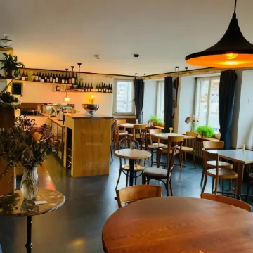 Pop up Hotel Krone Zürich Отели рядом с достопримечательностью «Швейцарская высшая техническая школа Цюриха»