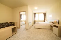 Thermal Hotel Seven Seasons