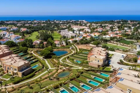 발르 드 밀류 빌리지