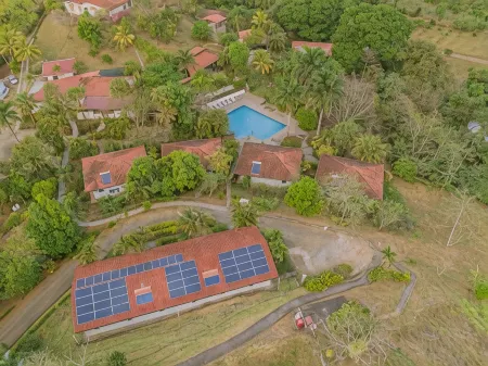 Hotel Colinas del Sol