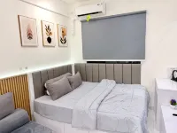 Lux studio Skyhouse Alam sutra Netflix 55-inch TV
