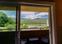 Indian Head Resort - Mountain view
