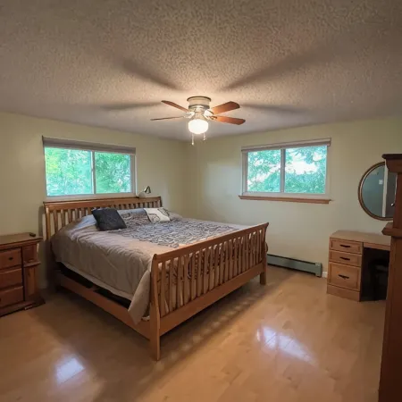 Mountain View Farmhouse; lots of extras!