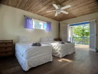 Casa Marazul - Beachfront House With Gorgeous Pool and Huge Rancho のホテル