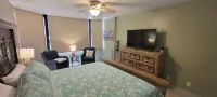 Beachfront Hotspot - New Furnishings - Pool - 1st Floor