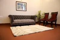 Charming 2-bedroom, 2 bath apartment in Central Kolkata with WiFi, AC, Kitchen - Condos