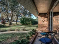 Tranquil Oaks Near Lake & Raceway w/Tesla Charger & Family Games Included! Hotels in Sebring