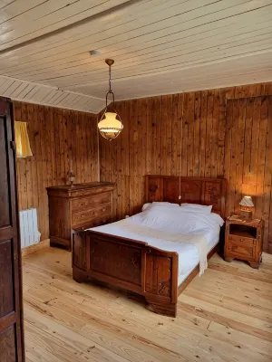 La Germaine - wooden shack in the countryside - บังกะโล