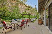 15 minutes from Murphys, Bocce Ball, Hot Tub, Pool Table, Sleeps 12 - 4-Star