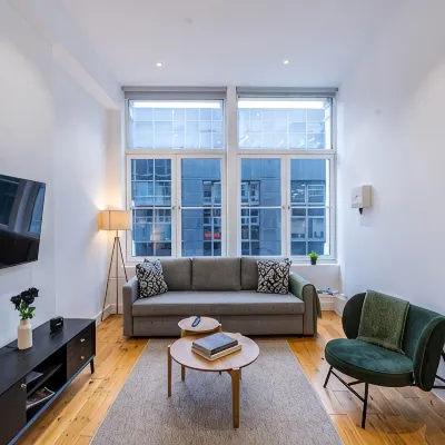 Farringdon 1BR | Sleeps 6 | Elizabeth Line Direct Hotel berhampiran Dewan Conway