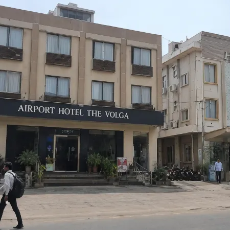 Airport Hotel The Volga Отели рядом с достопримечательностью «Университет Джавахарлала Неру»