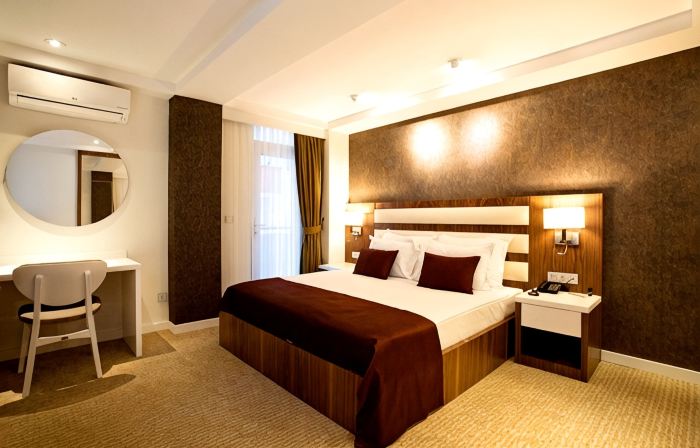 END GLORY HOTEL