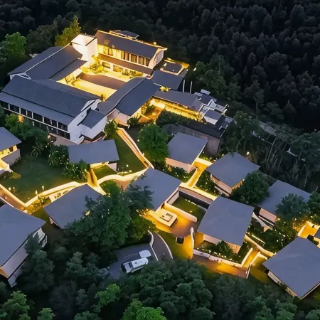 Guizhou Wenlv Jiayi · Swimming Pool International Resort Hotel (Kaili)