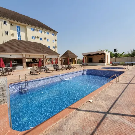Glo-Ran Hotel and Event Place