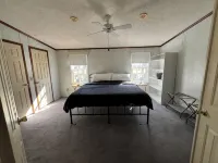 FISHERMEN-Nice 3-bedroom house with boat parking WiFi and AC in Summerton - WiFi