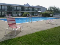 Quality Inn & Suites - Swimmingpools