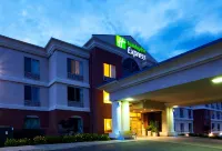 Triple Play Resort Hotel & Suites