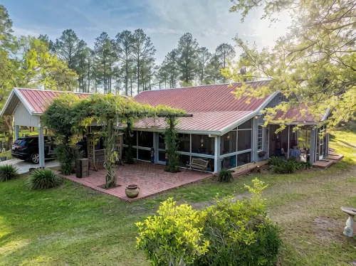 Family-Friendly Pondside Hideaway for Gathering & Entertaining - Wifi