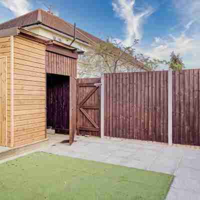 Cosy Luxury studio cabin centrally located in Crayford, Greater london. Hotel Exterior